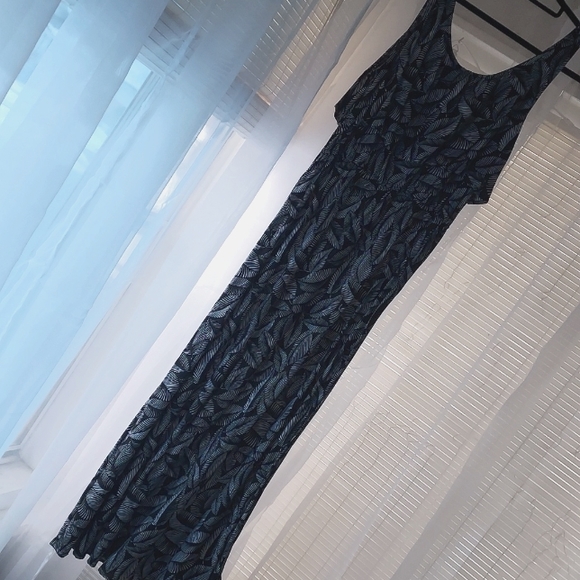 Large Merona Maxi Dress- Black with White Leaf Design - Picture 1 of 5